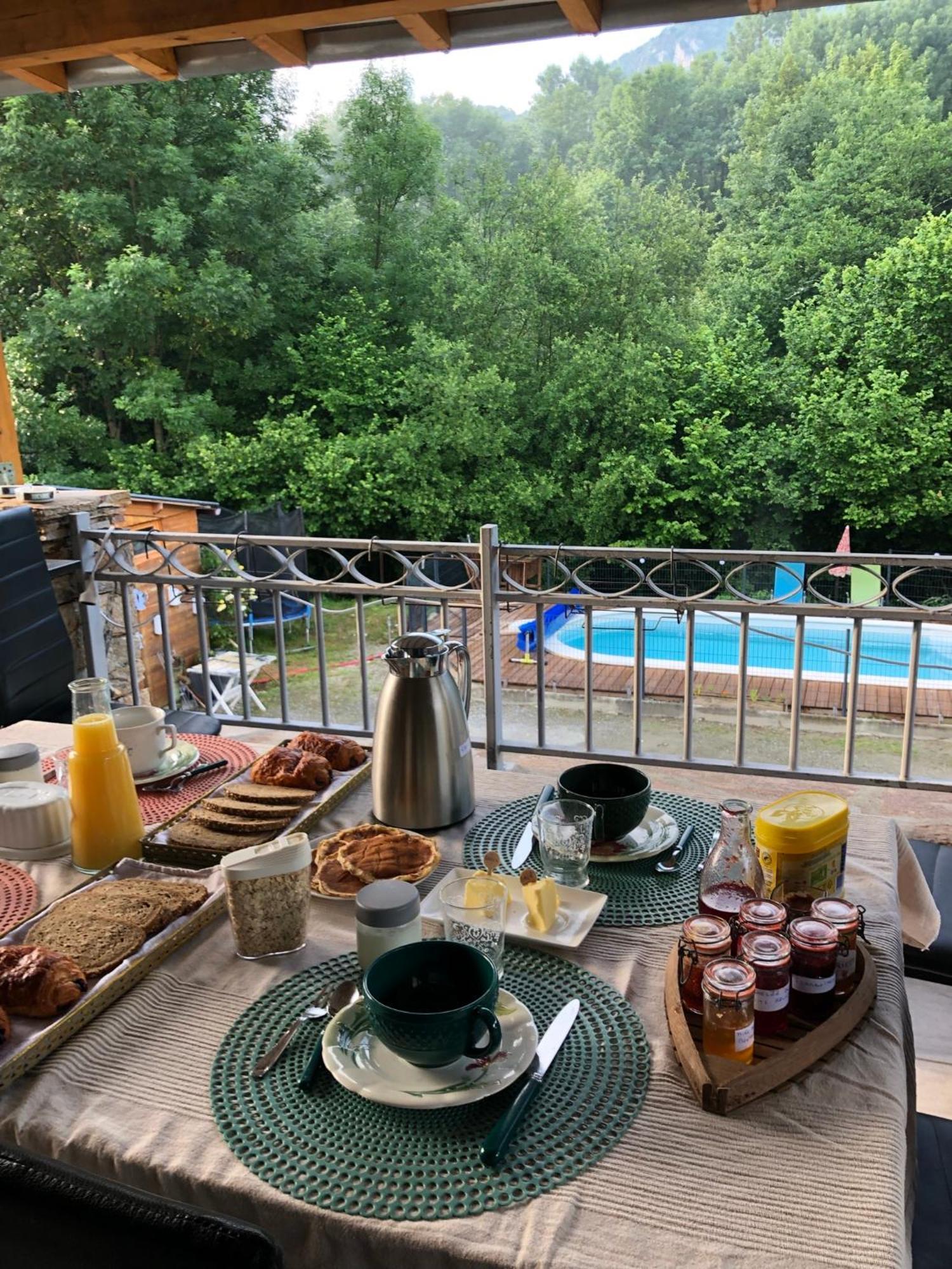 Surba Au Bord De L Eau B&B 외부 사진